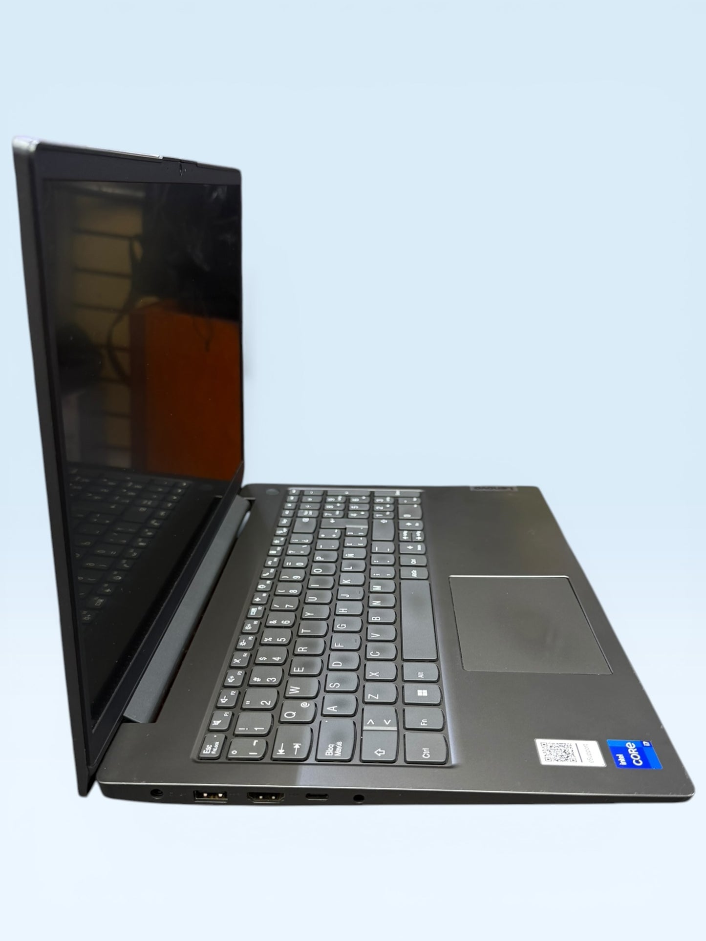 Laptop Lenovo V15 15.6" - Intel Core i7-13620H, 16GB RAM, 512GB SSD