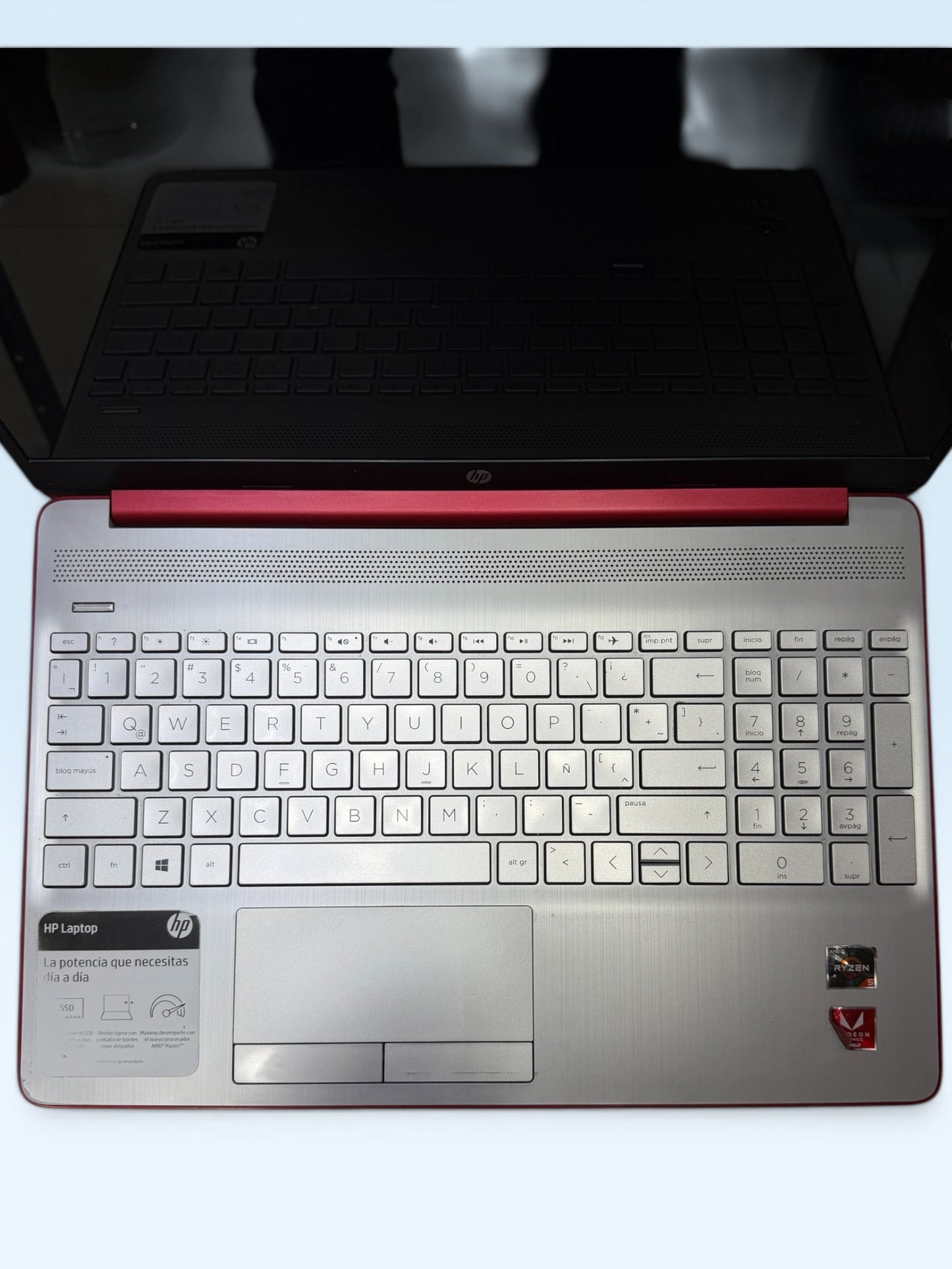 Laptop HP 15.6" - AMD Ryzen 5-3500U, 12GB RAM, 256GB SSD