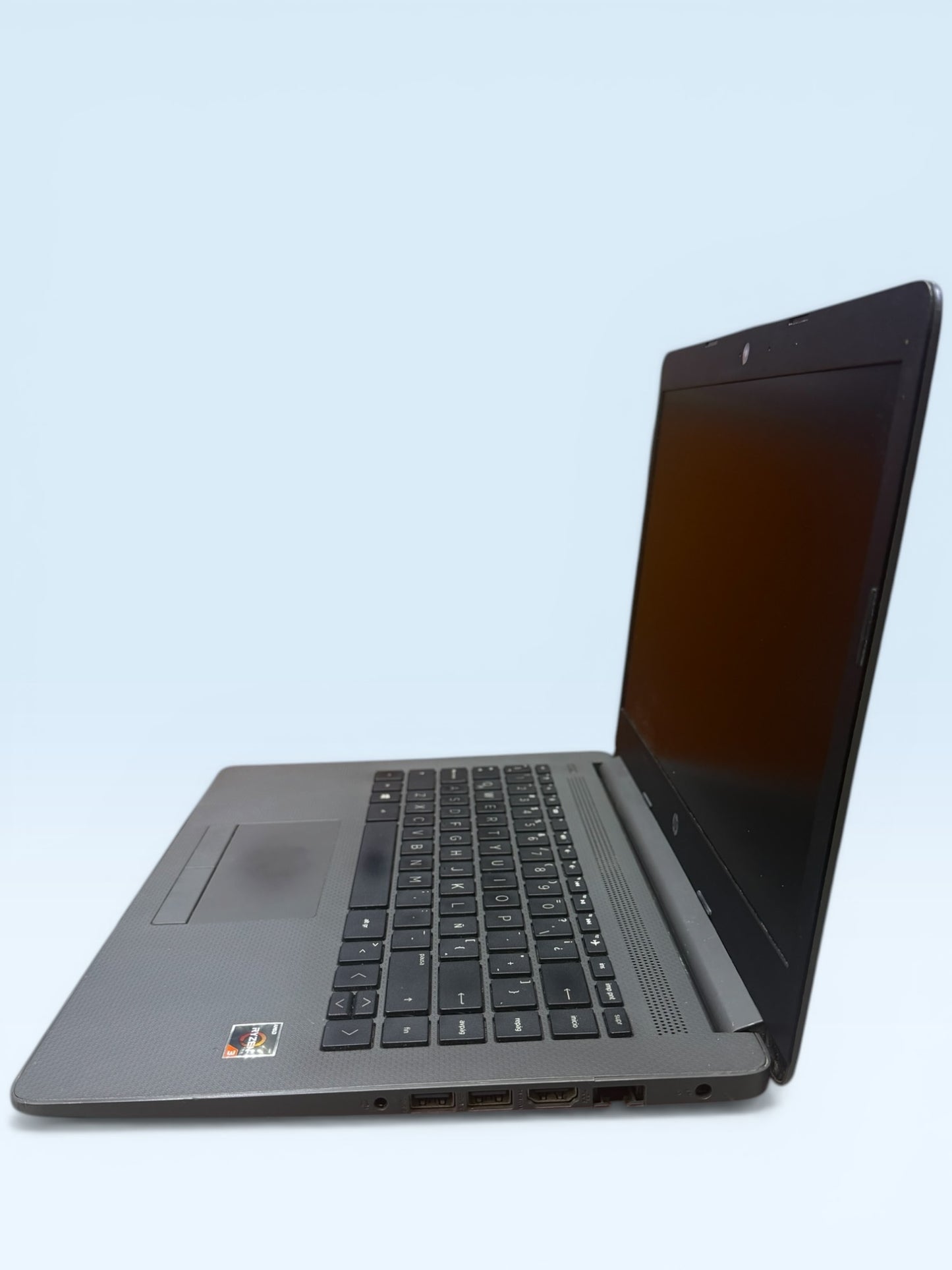 Laptop HP 14" - AMD Ryzen 3-3300U, 8GB RAM, 256GB SSD