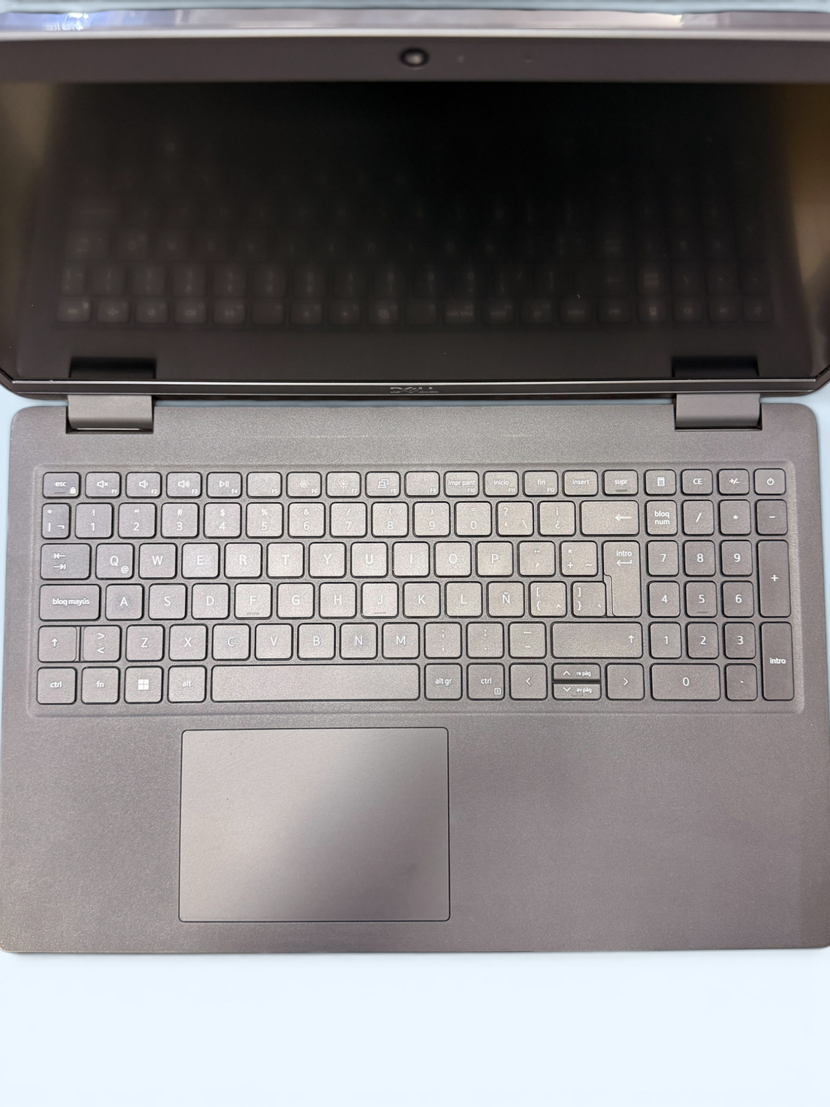 Laptop Dell Latitude 3520 – Core i5-1135G7 | 8GB RAM | 512GB SSD | Reacondicionada Clase A