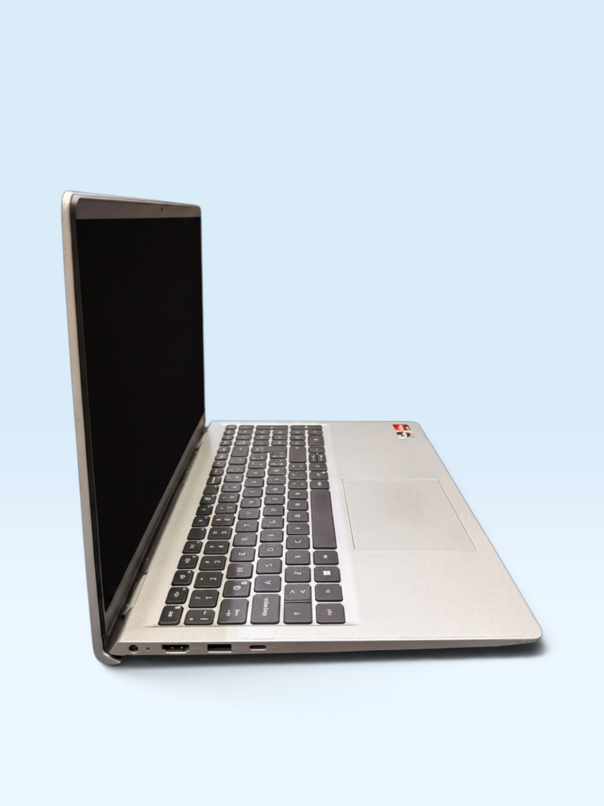 Laptop Dell Inspiron – Ryzen 5-7520U | 8GB RAM | 512GB SSD | Reacondicionada Clase B